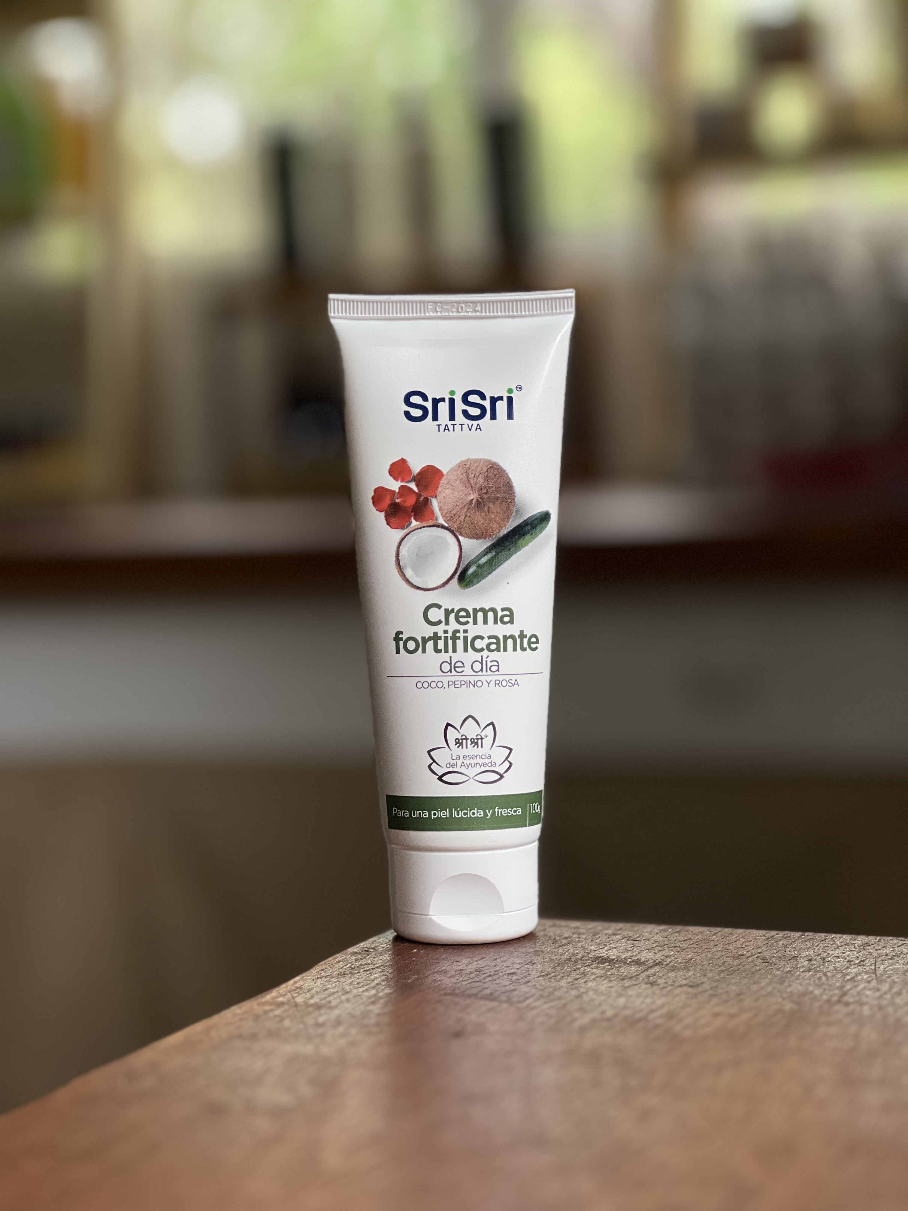 Crema Facial Fortificante de Dia con Coco, Pepino y Rosa 100g