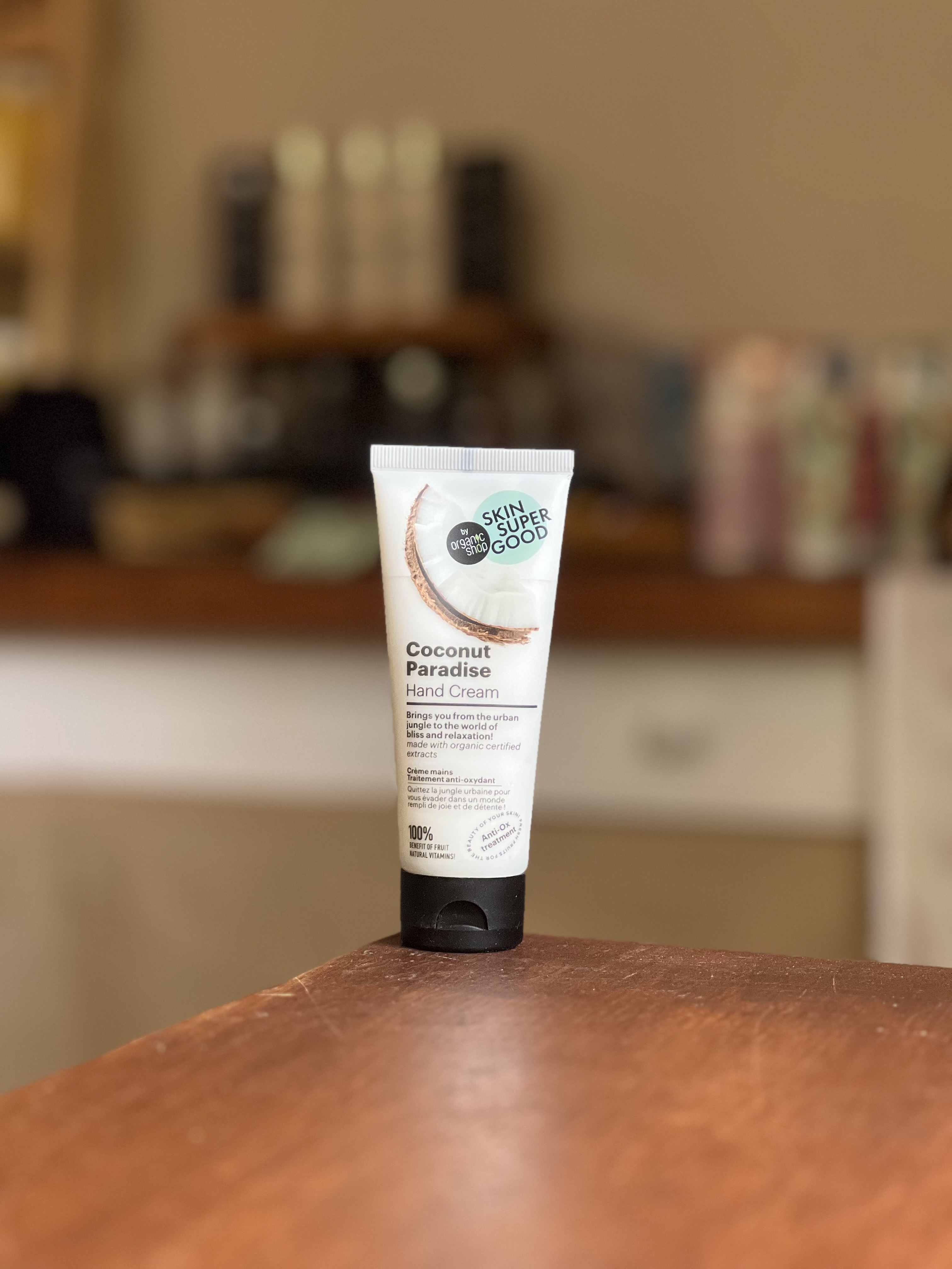 Crema de Manos con Coco x 75ml (Textura Suave - Hecho con Productos Organicos Certificados - 100% Vi