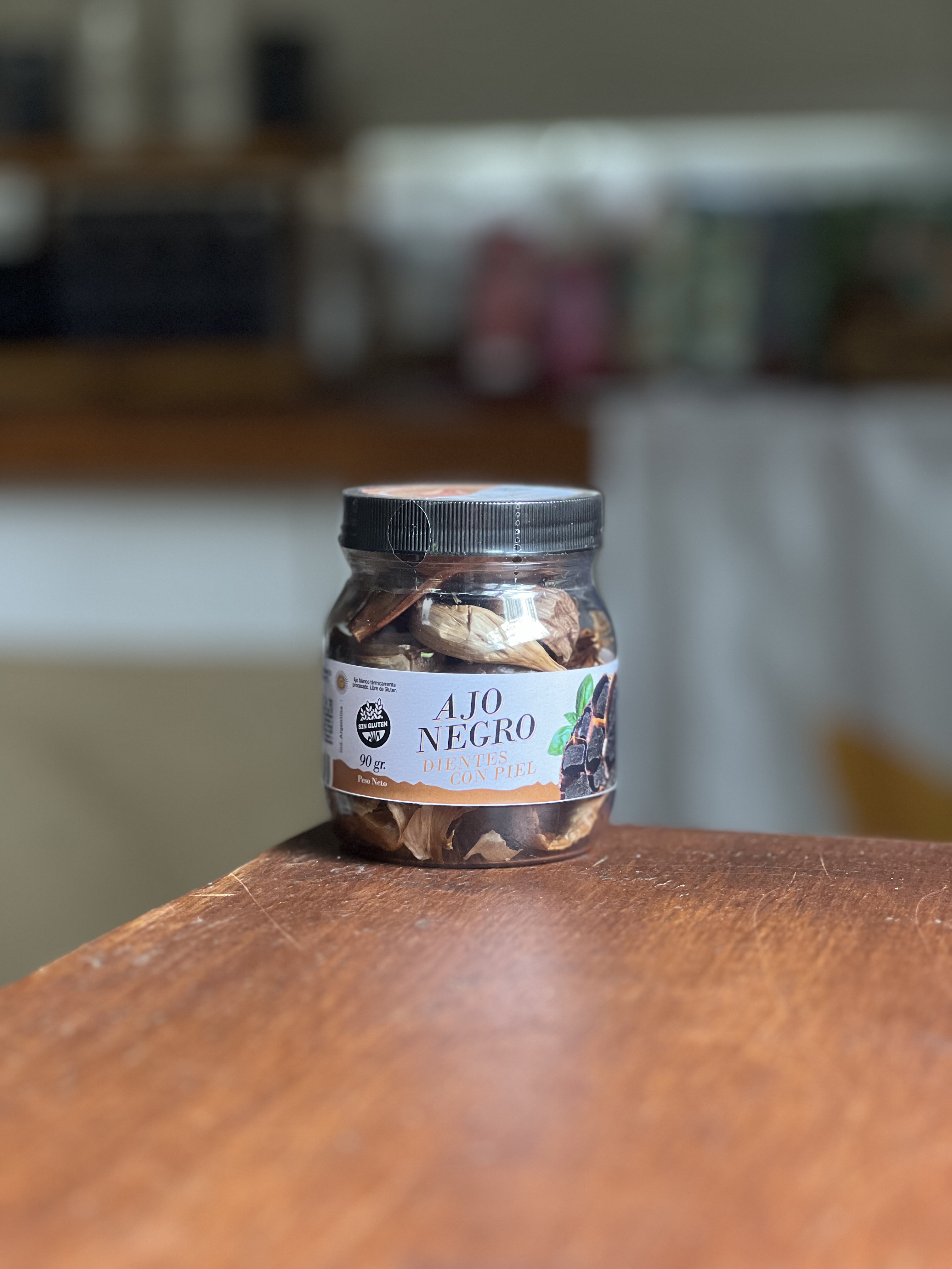 Ajo Negro en Dientes con Piel Frasco de Plastico x 90g (Sabor entre Dulce y Ahumado)