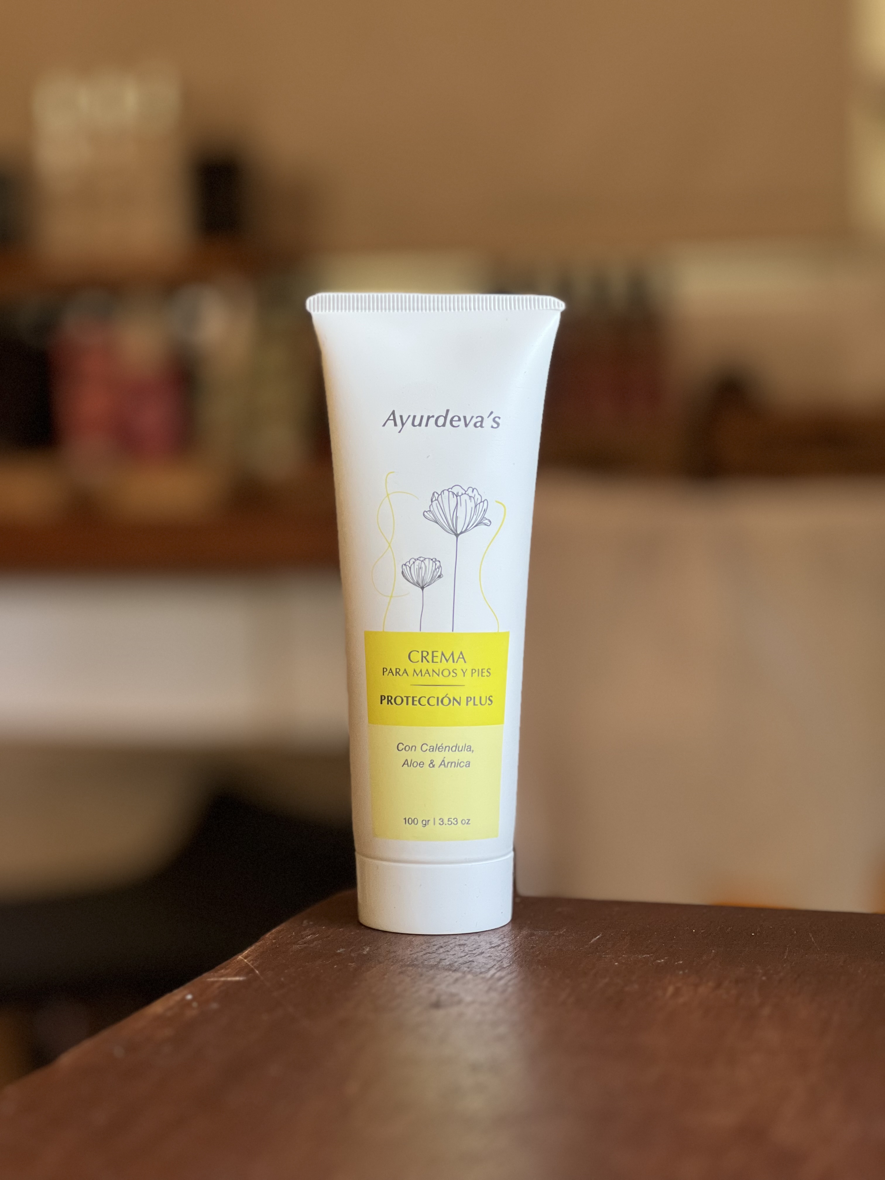 Crema para Manos y Pies - con Calendula, Aloe y Arnica x 100g - Proteccion Plus.