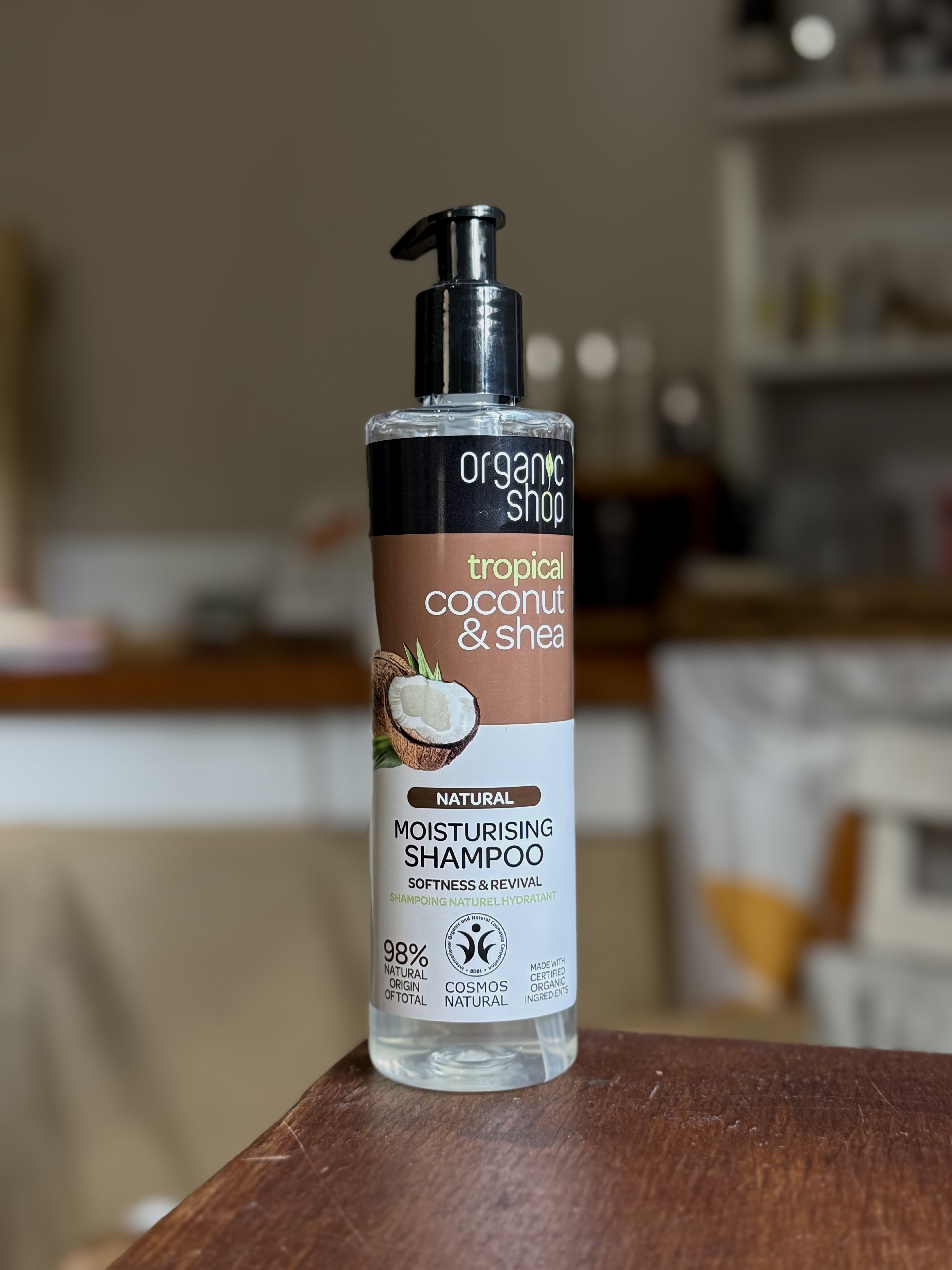 Shampoo Hidratante - Coco y Karite x 280ml. (Nutre en profundidad. Ayuda a reparar puntas abiertas y