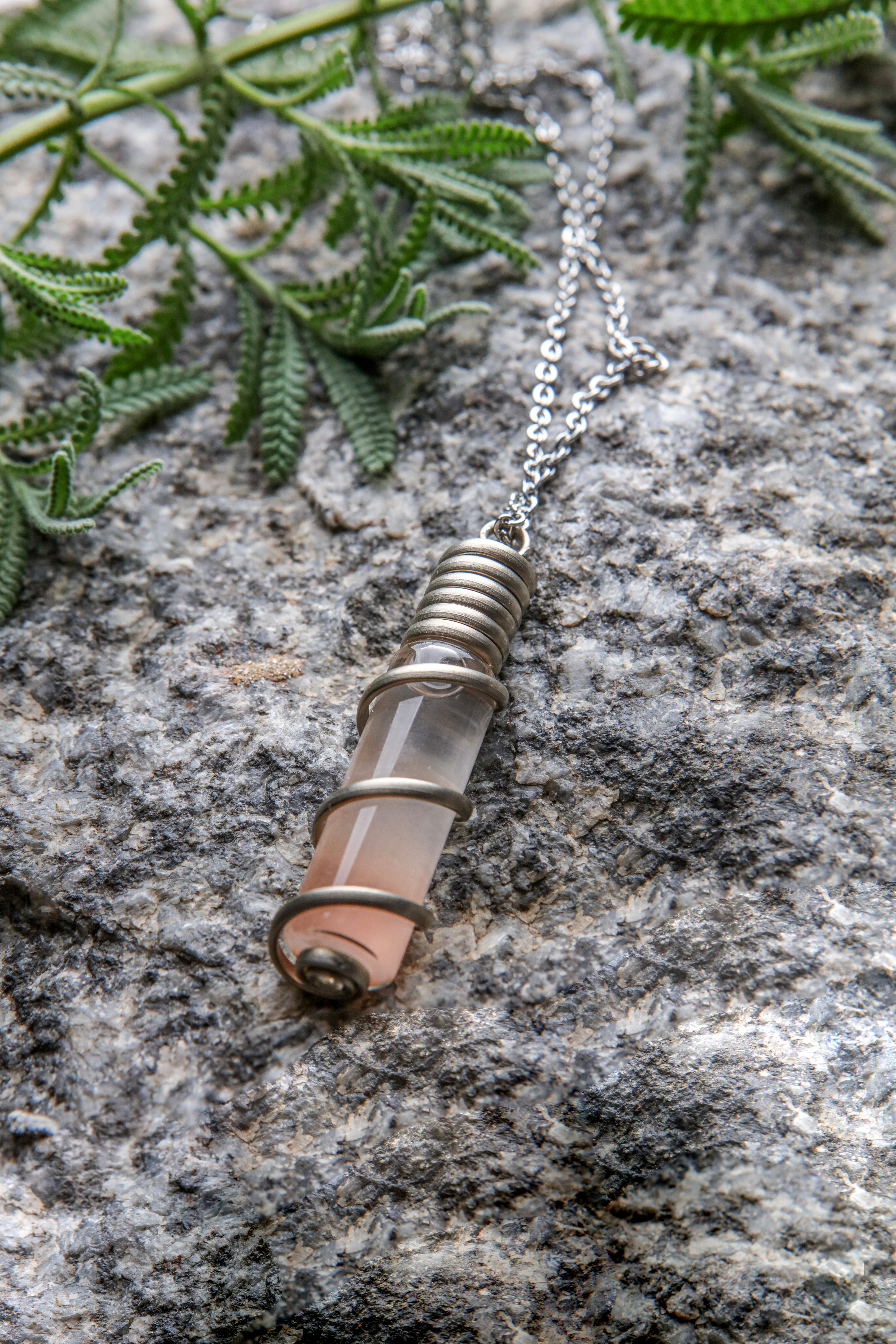 Colgante Atlante Himalaya - Oro, zinc y Cobre. (Contiene mas de 80 minerales extraidos de las sales 