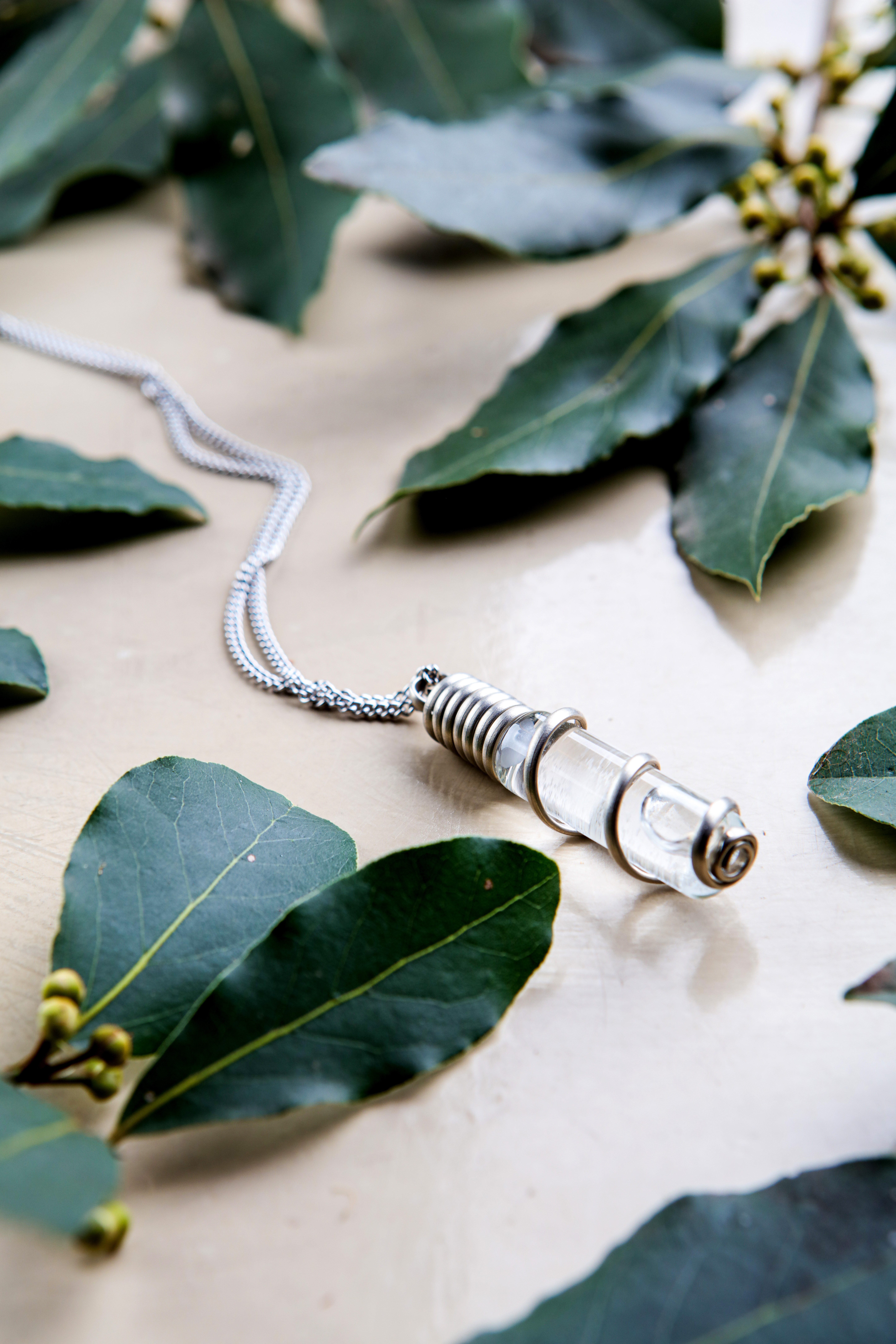 Colgante Atlante Zinc (Aporta equilibrio mental y emocional. Aliviana los procesos mentales y ayuda 