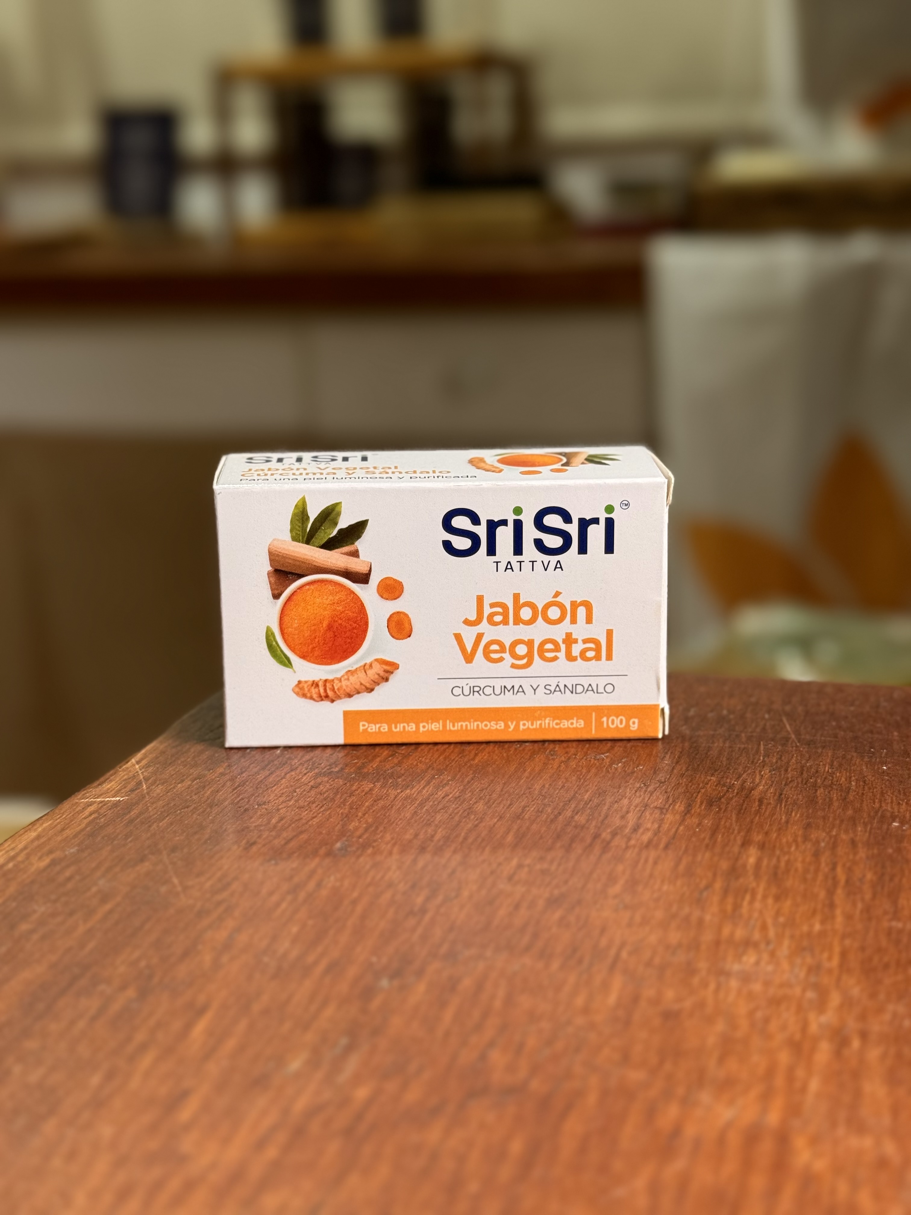 Jabon Ayurvedico Vegetal Curcuma y Sandalo 100g