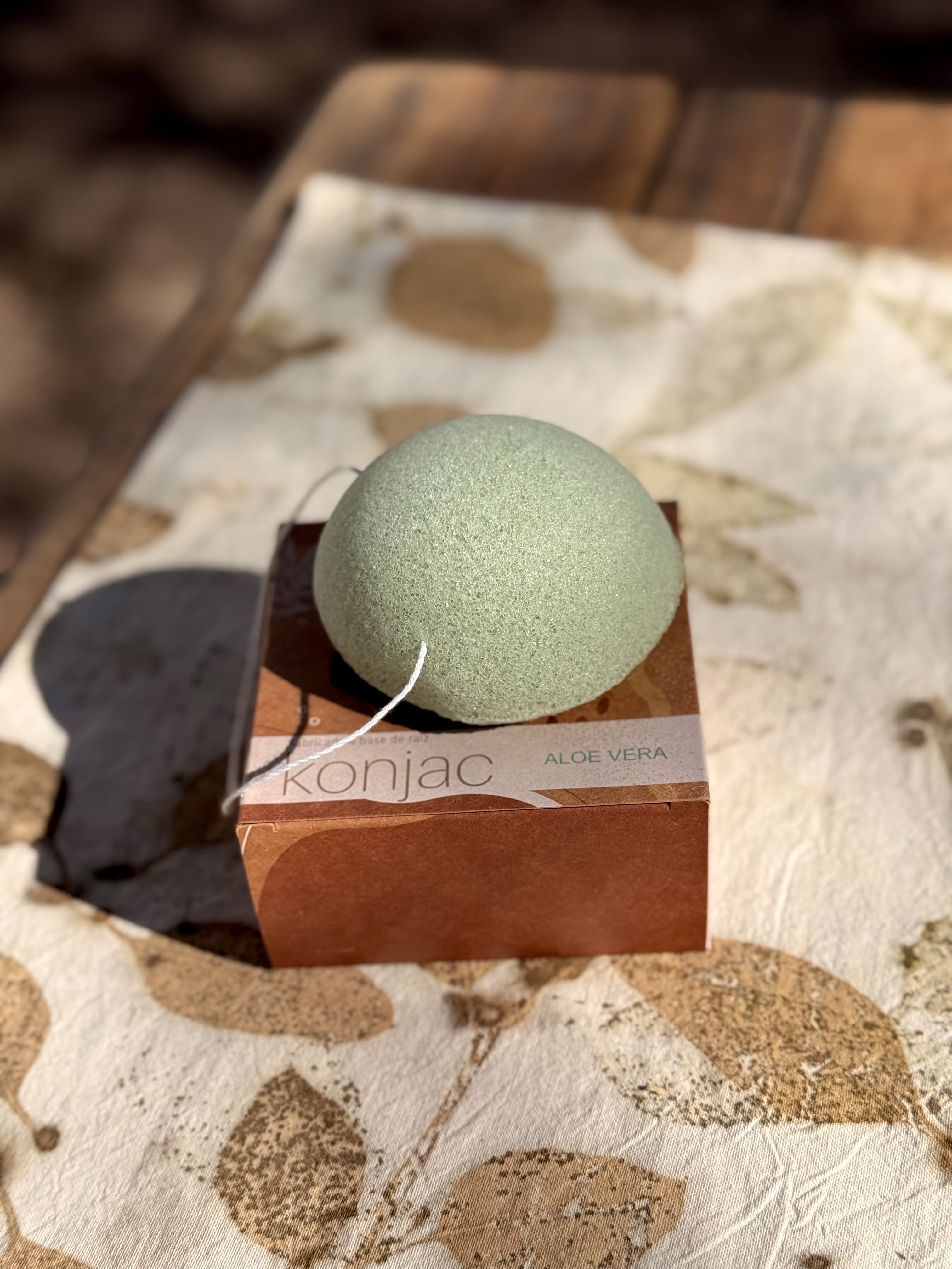 Esponja Facial Montreal Raiz de Konjac , ALOE VERA - Para Pieles Grasas.