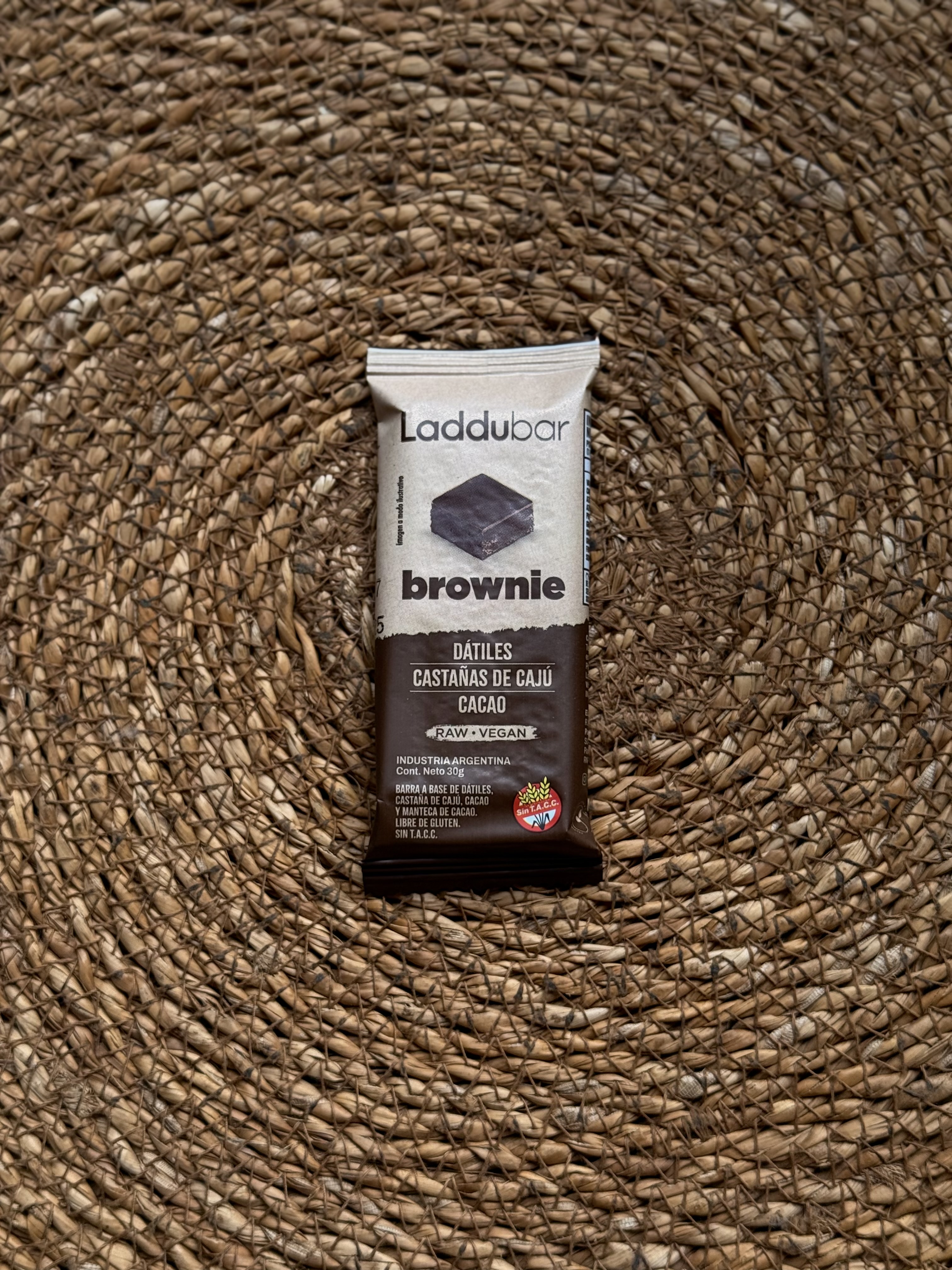 Barra a Base de Datiles Organicos Brownie (Datiles, Castanas de Caju y Cacao)